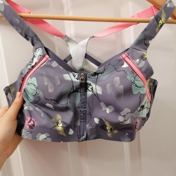 Victoria's Secret MaxSupport Front-Close Sport Bra - Picture 3 of 4